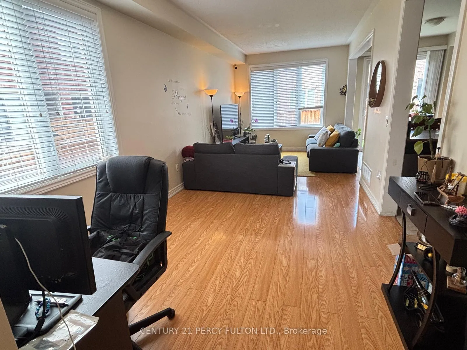 Photo 4 of 4 Nimes Avenue, Markham, Berczy — HOMEH