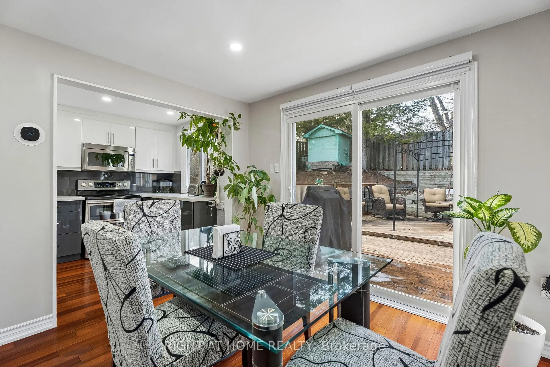 Photo 12 of 56 Hemingway Crescent, Barrie, Letitia Heights — HOMEH