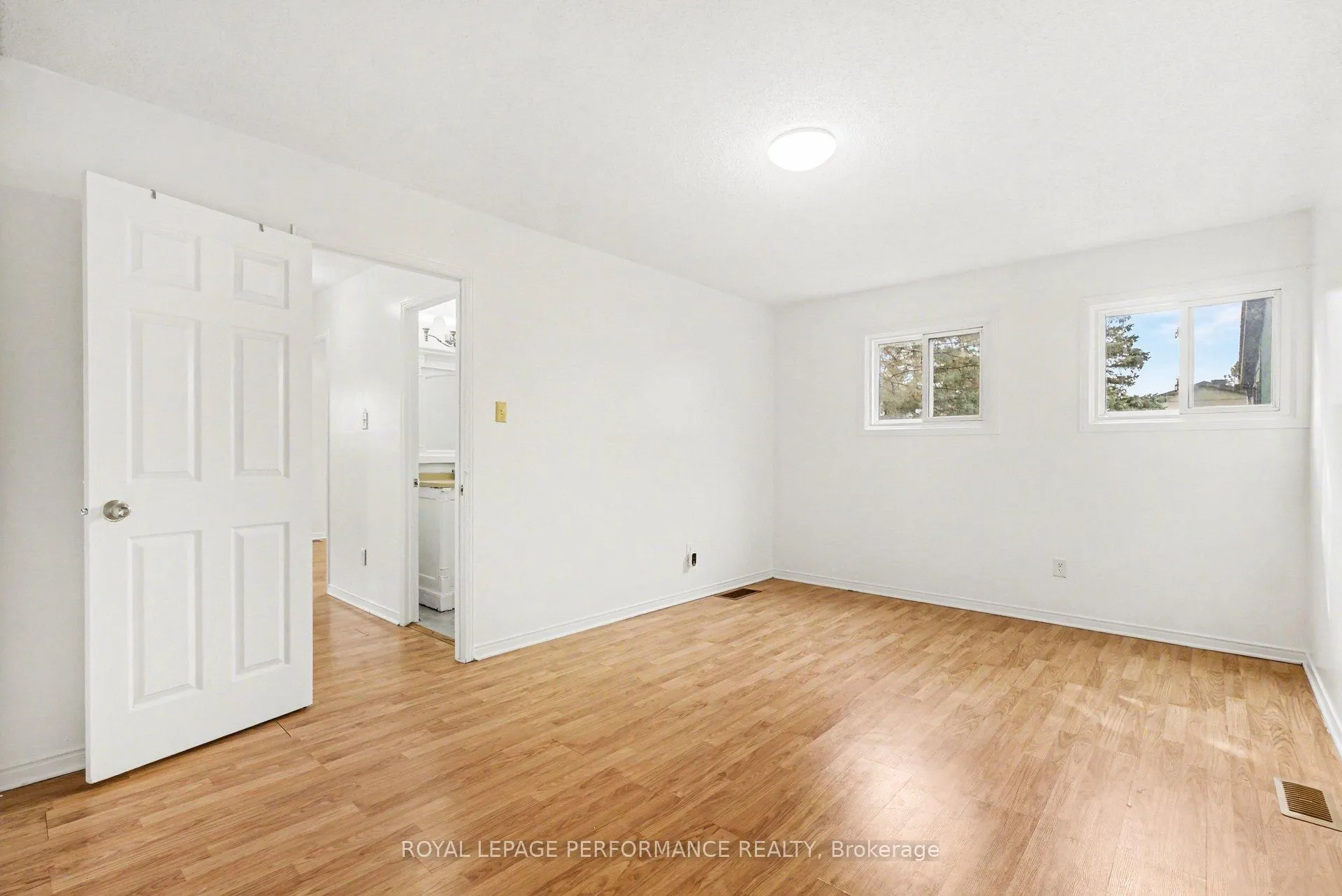 Photo 10 of 1641 Meadowbrook Road, Ottawa, Pineview — HOMEH