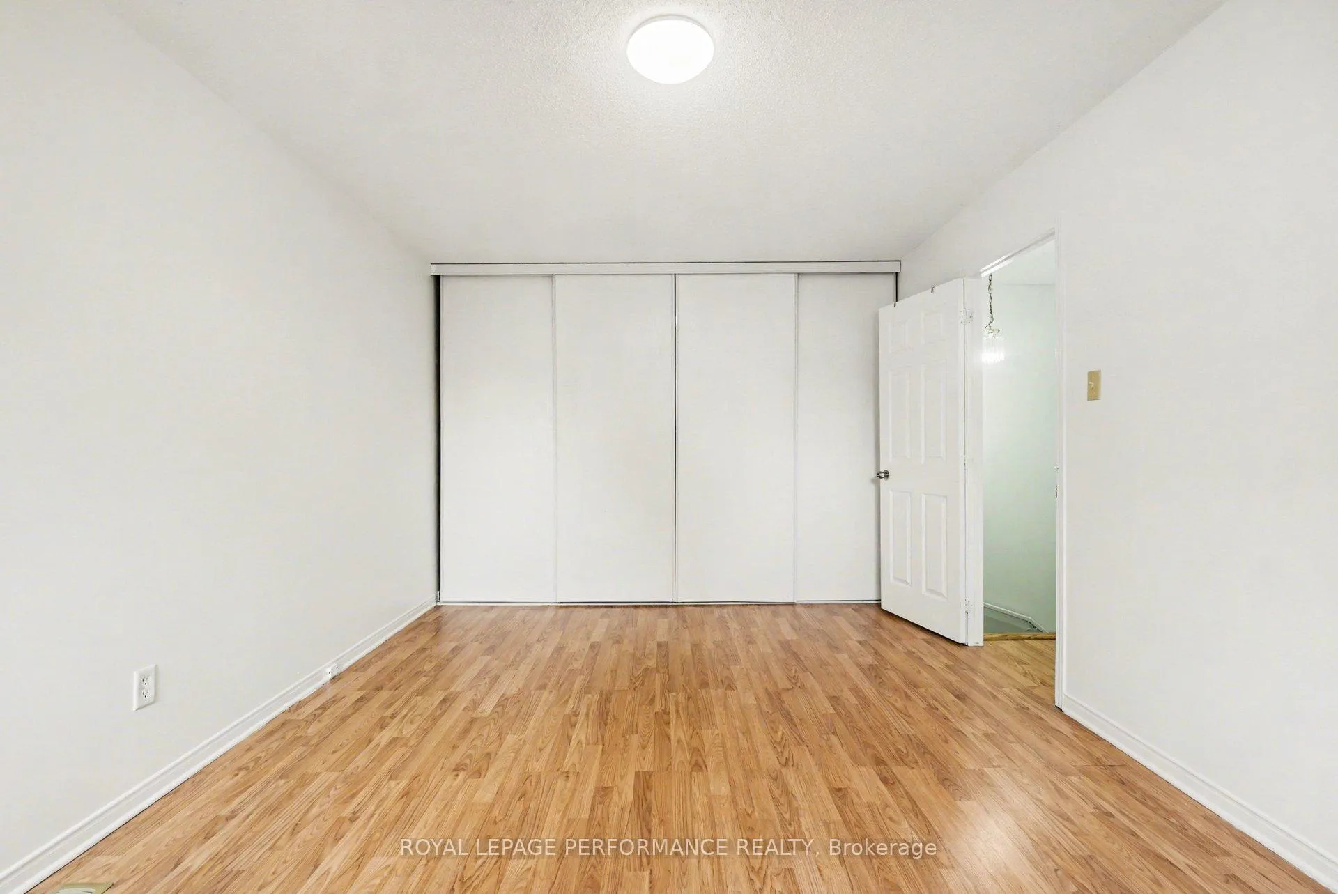 Photo 11 of 1641 Meadowbrook Road, Ottawa, Pineview — HOMEH