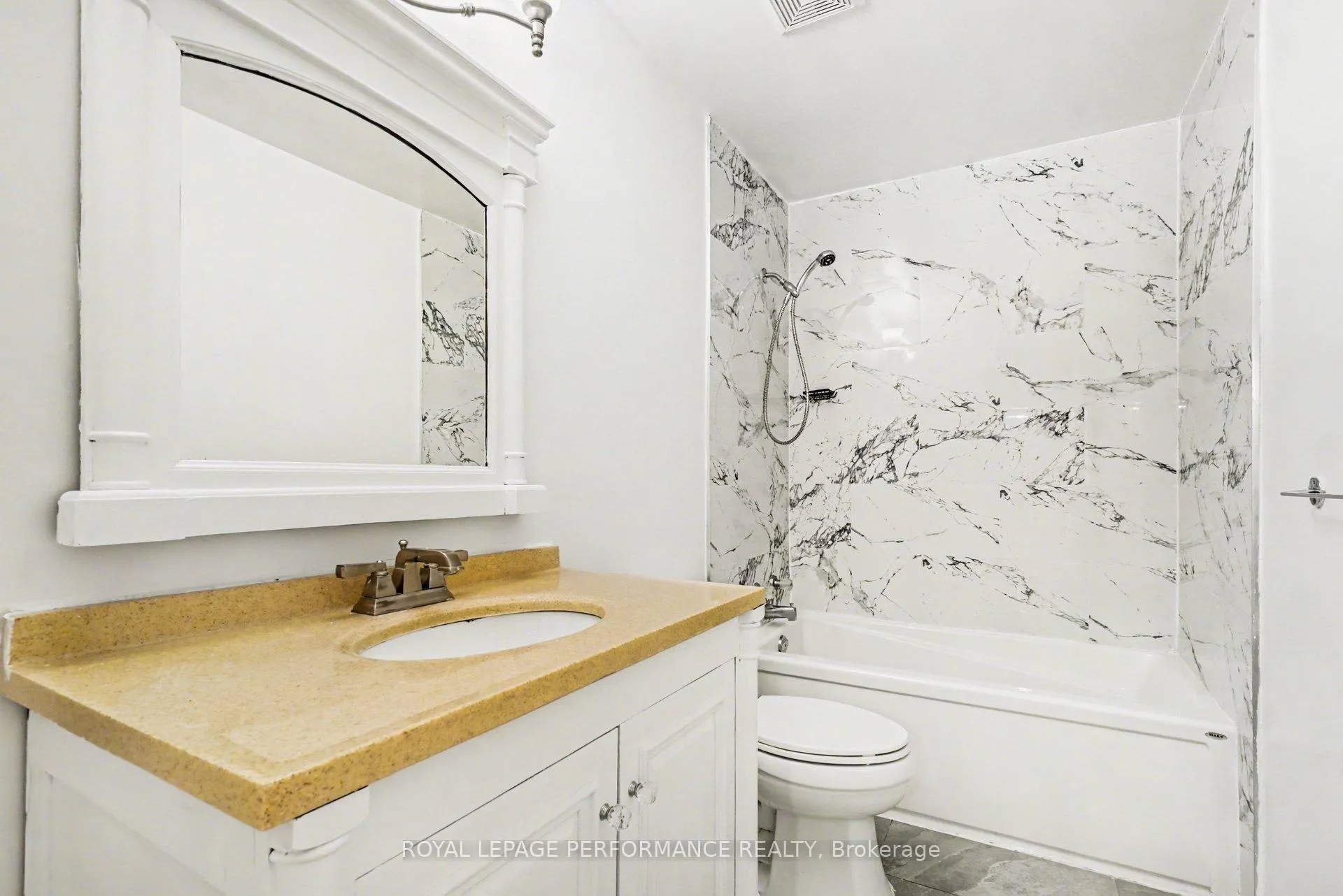 Photo 12 of 1641 Meadowbrook Road, Ottawa, Pineview — HOMEH