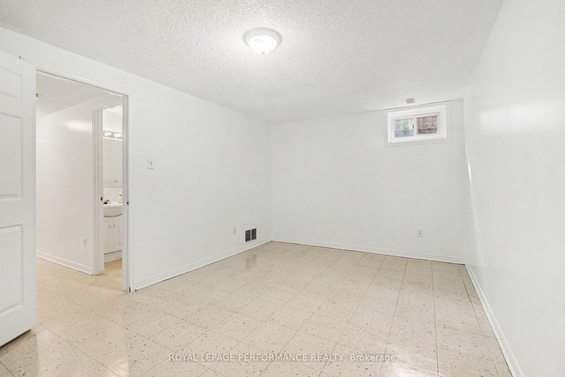 Photo 17 of 1641 Meadowbrook Road, Ottawa, Pineview — HOMEH