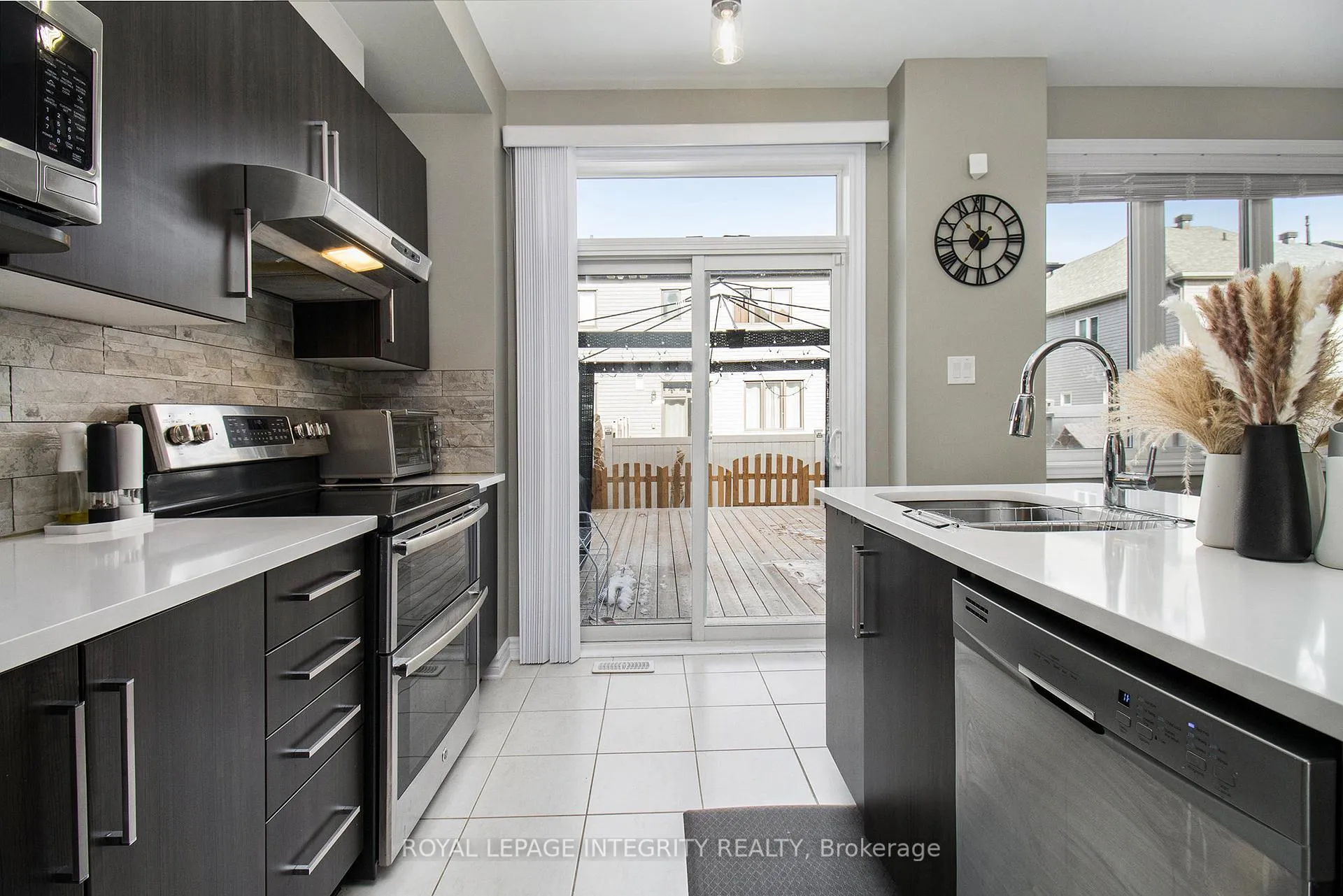 Photo 12 of 675 Lauraleaf Crescent, Ottawa, Barrhaven - Half Moon Bay — HOMEH