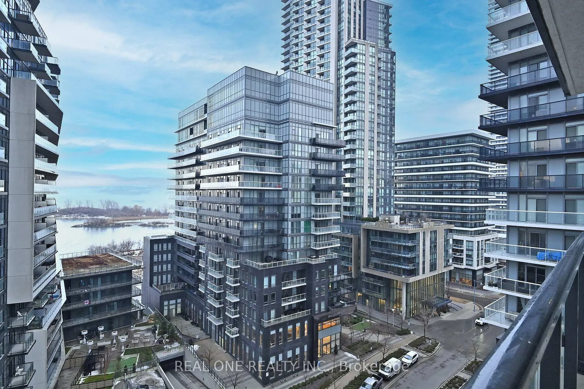 Photo 19 of Unit 1005, 38 Annie Craig Drive, Etobicoke, Mimico — HOMEH