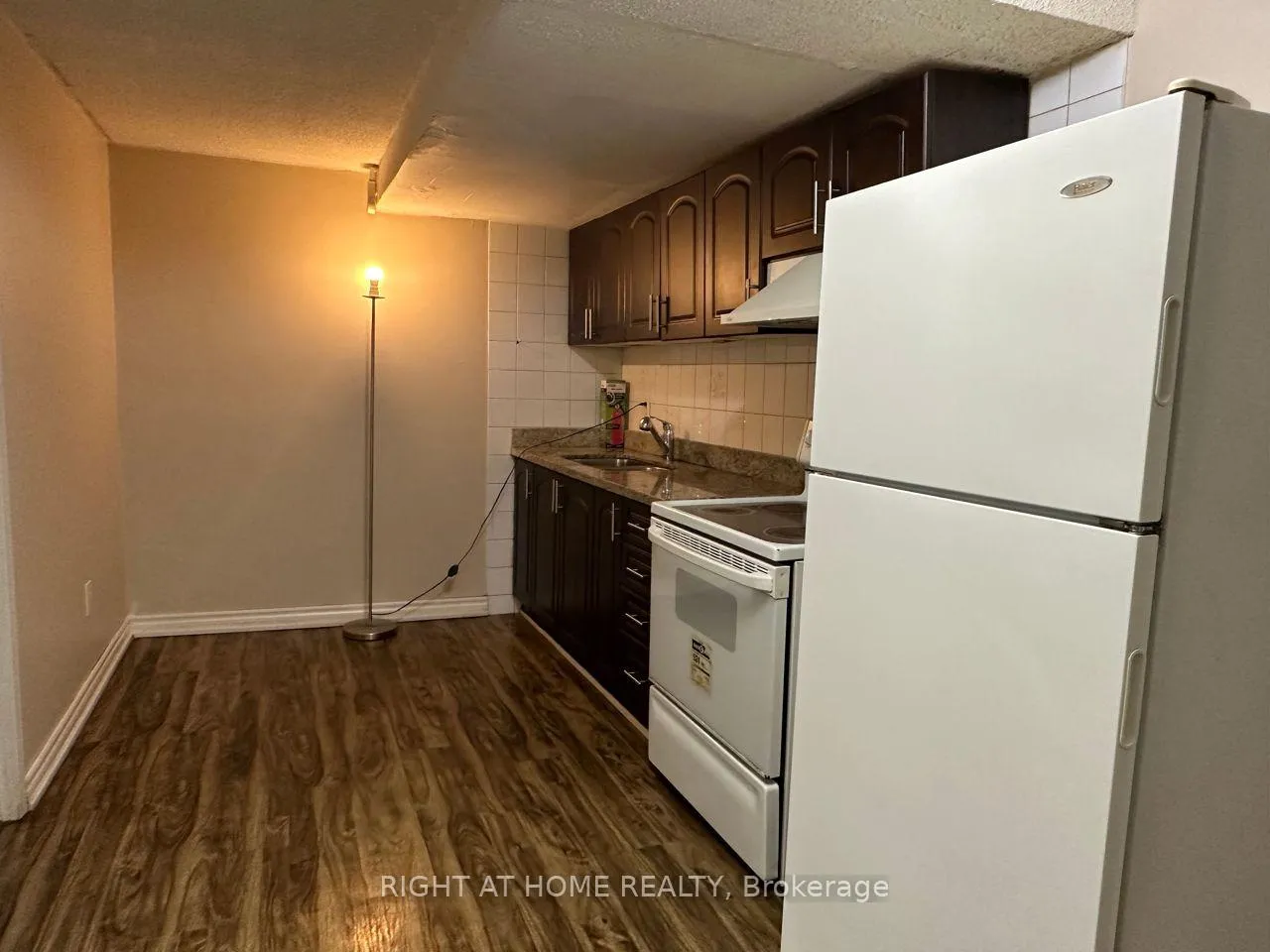 Photo 5 of 4092 Midhurst Lane, Mississauga, Rathwood — HOMEH
