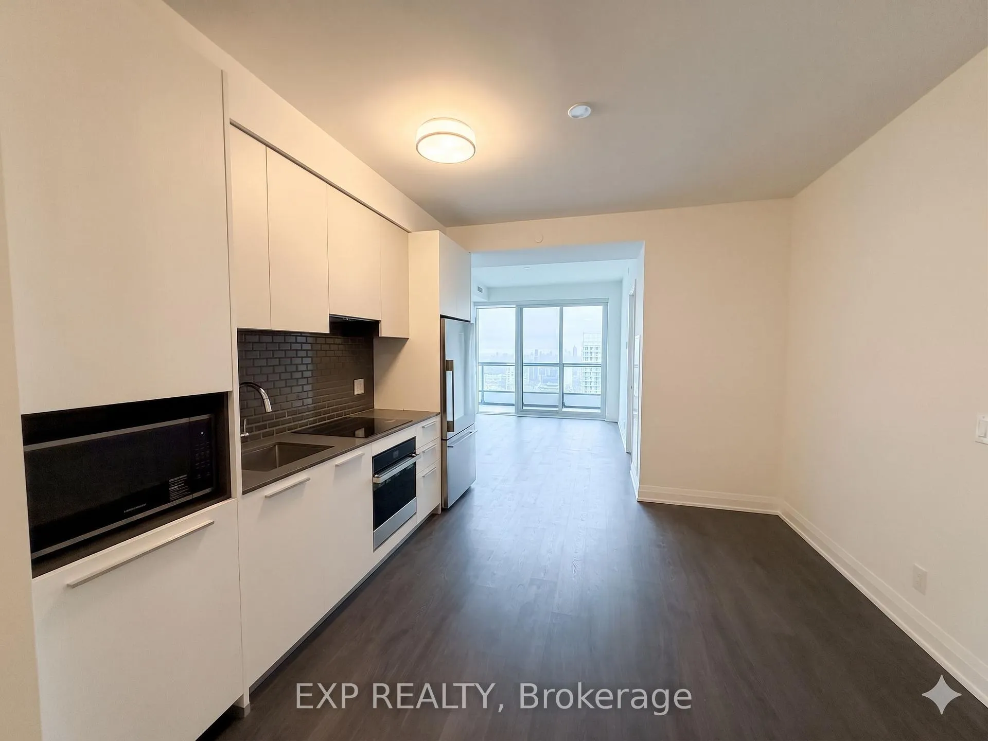 Photo 2 of Unit 3305, 65 Broadway Avenue, Toronto, Mount Pleasant West — HOMEH