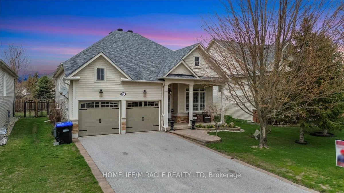 Photo 2 of 12 Broadpoint Street, Wasaga Beach — HOMEH
