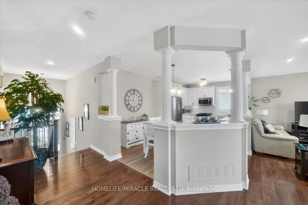 Photo 8 of 12 Broadpoint Street, Wasaga Beach — HOMEH