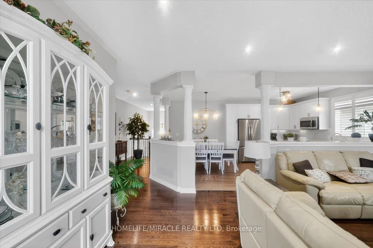 Photo 9 of 12 Broadpoint Street, Wasaga Beach — HOMEH