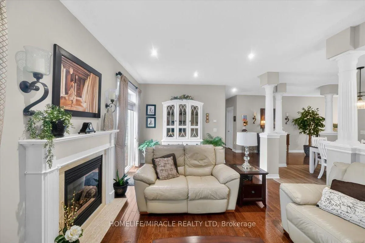 Photo 13 of 12 Broadpoint Street, Wasaga Beach — HOMEH