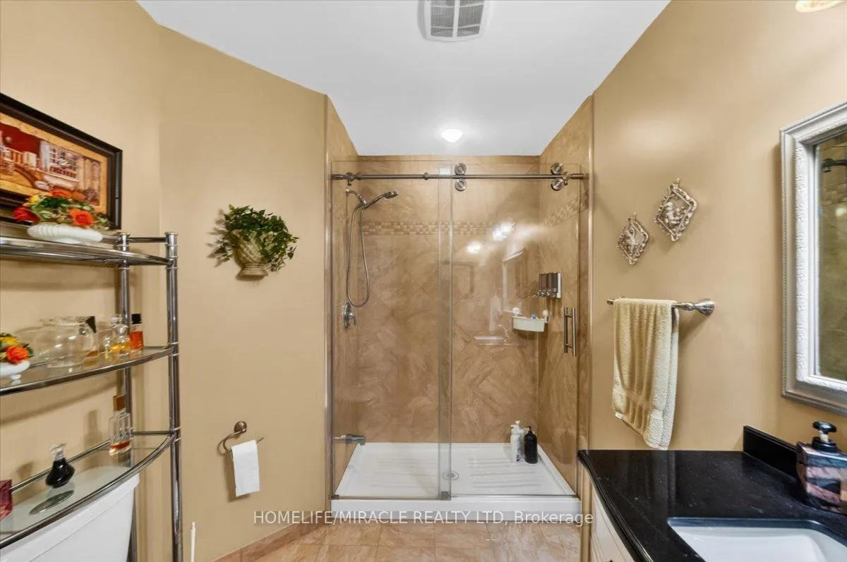 Photo 37 of 12 Broadpoint Street, Wasaga Beach — HOMEH