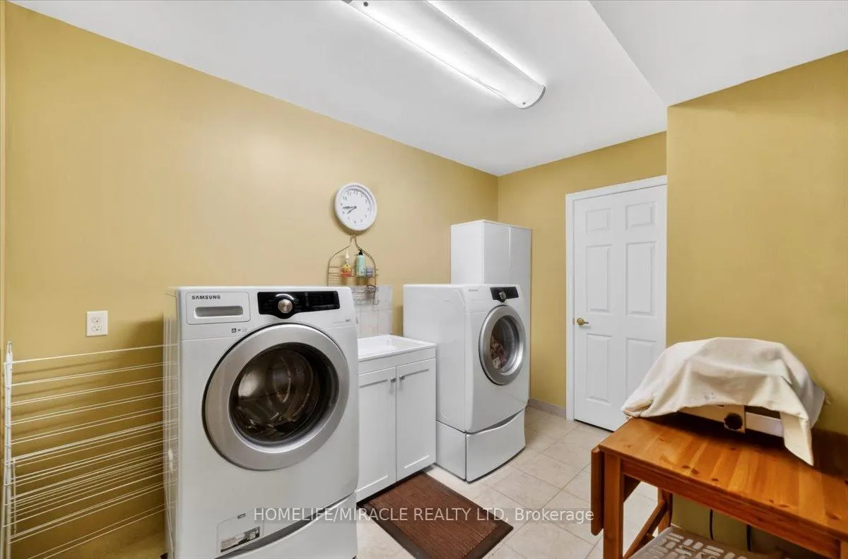 Photo 39 of 12 Broadpoint Street, Wasaga Beach — HOMEH