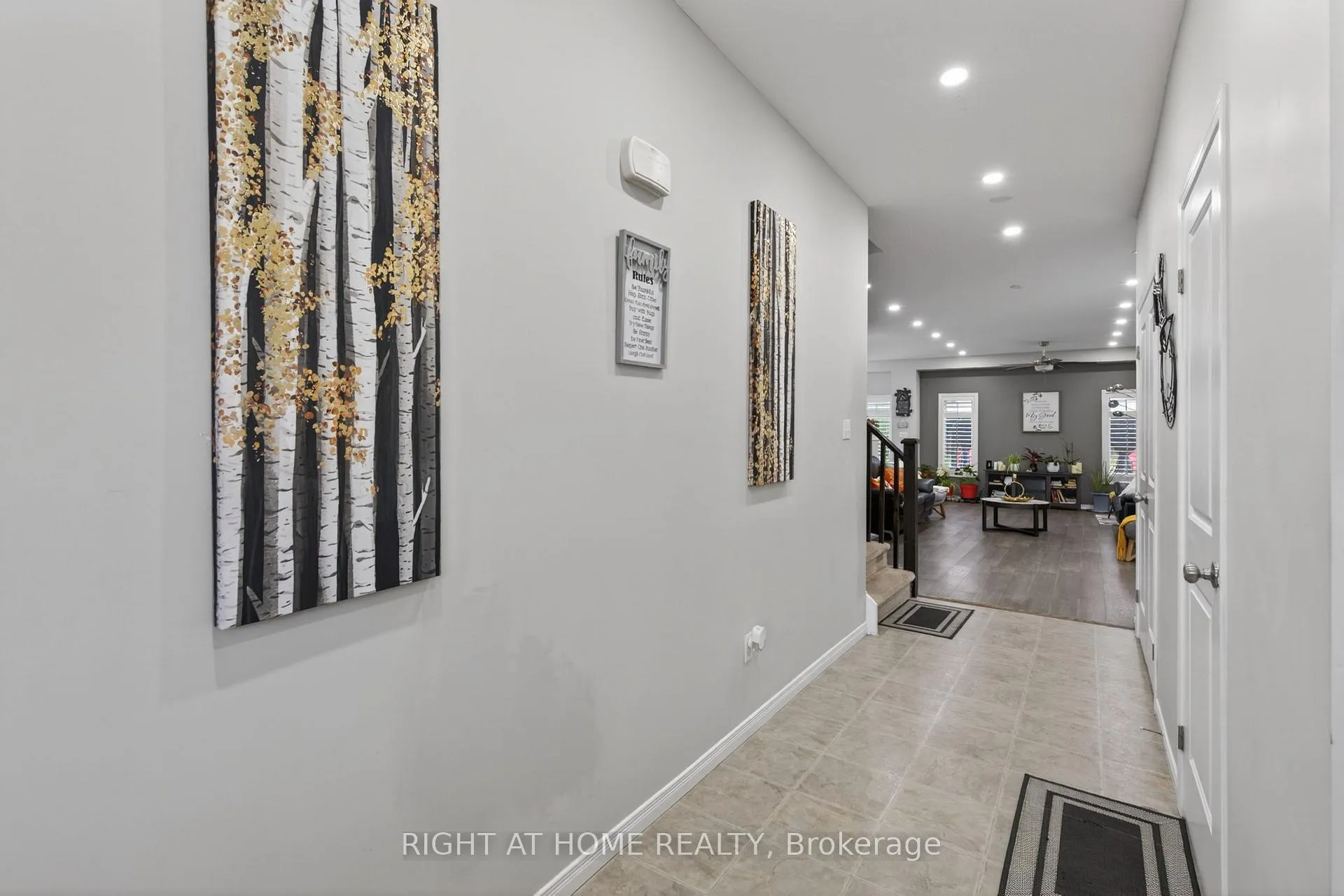 Photo 4 of 963 Bianca Court, Kitchener — HOMEH
