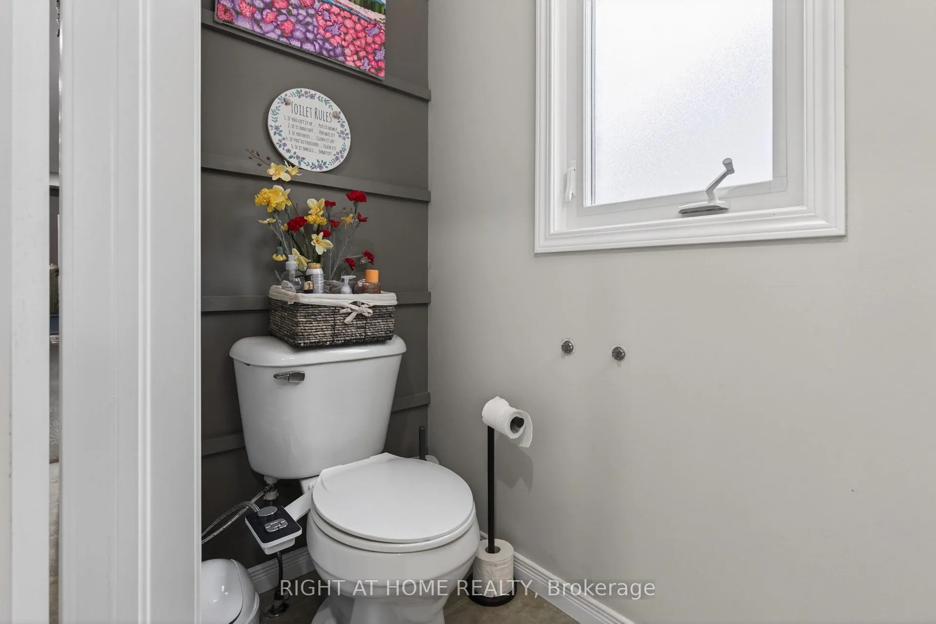 Photo 5 of 963 Bianca Court, Kitchener — HOMEH