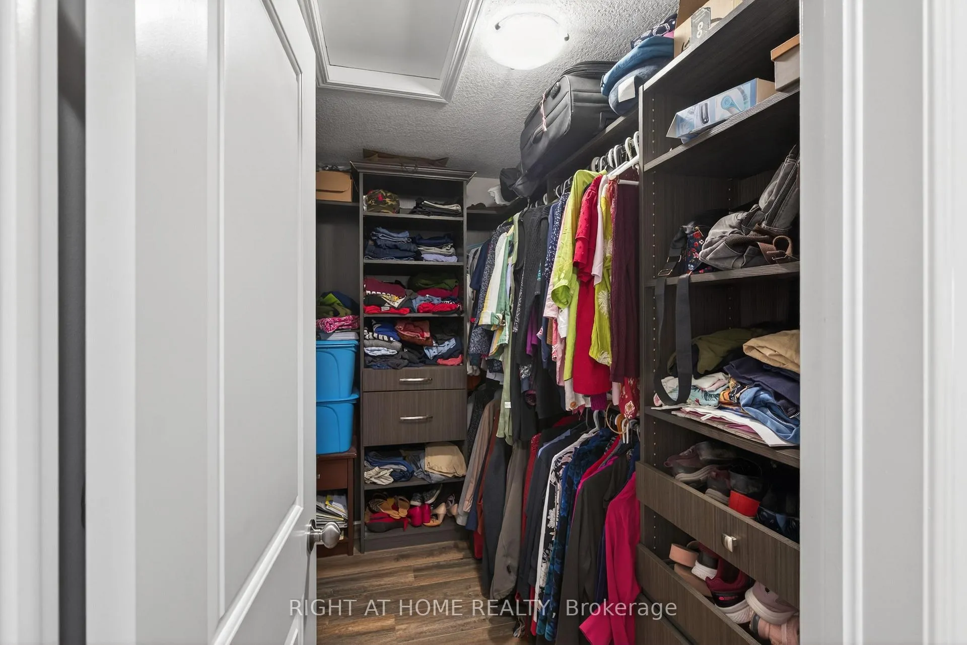 Photo 25 of 963 Bianca Court, Kitchener — HOMEH