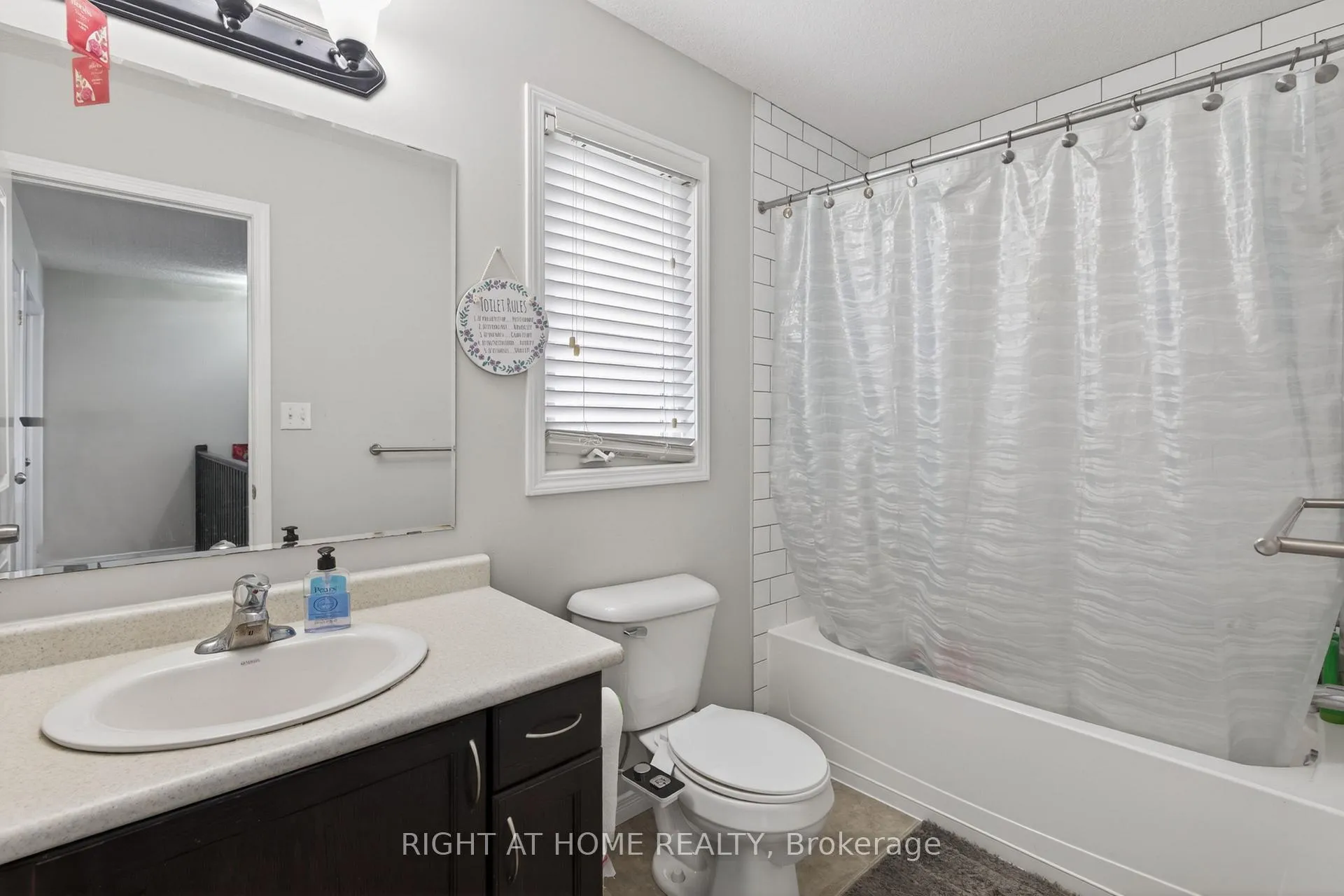 Photo 28 of 963 Bianca Court, Kitchener — HOMEH