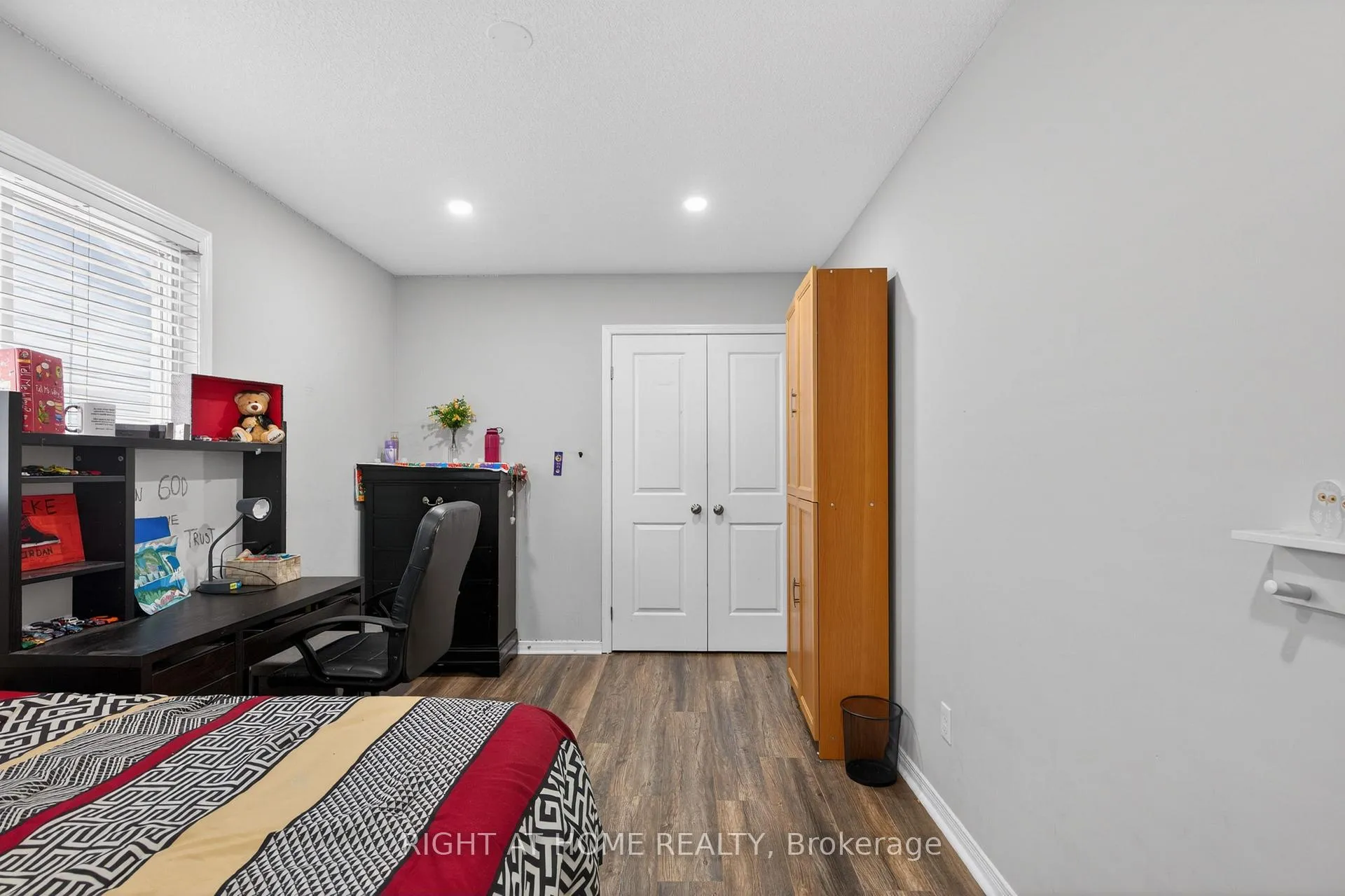 Photo 36 of 963 Bianca Court, Kitchener — HOMEH