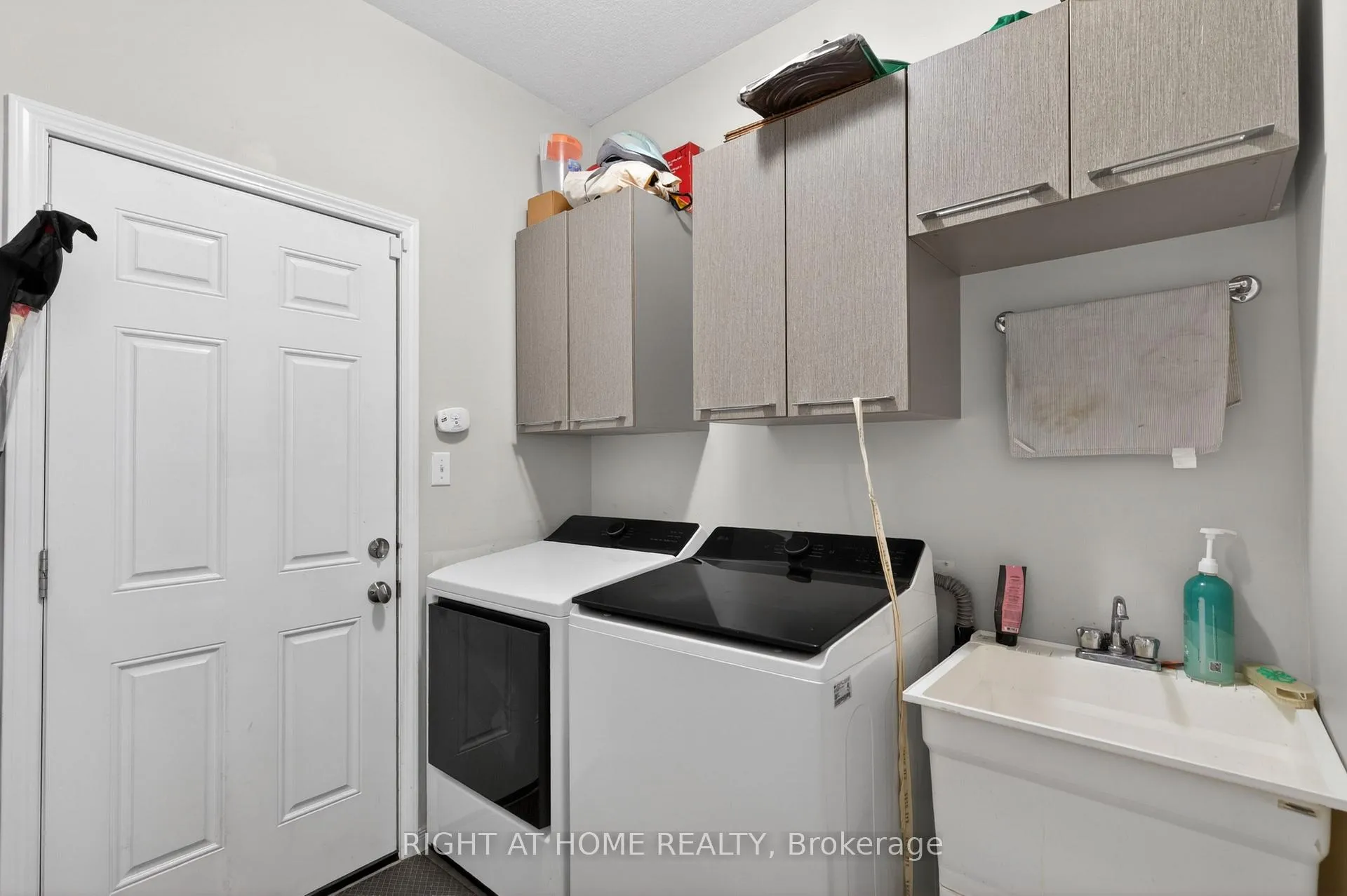 Photo 41 of 963 Bianca Court, Kitchener — HOMEH