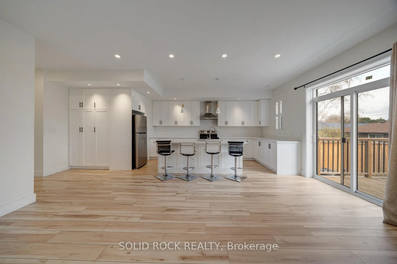 Photo 10 of 781 Oliva Street, Pickering, West Shore — HOMEH