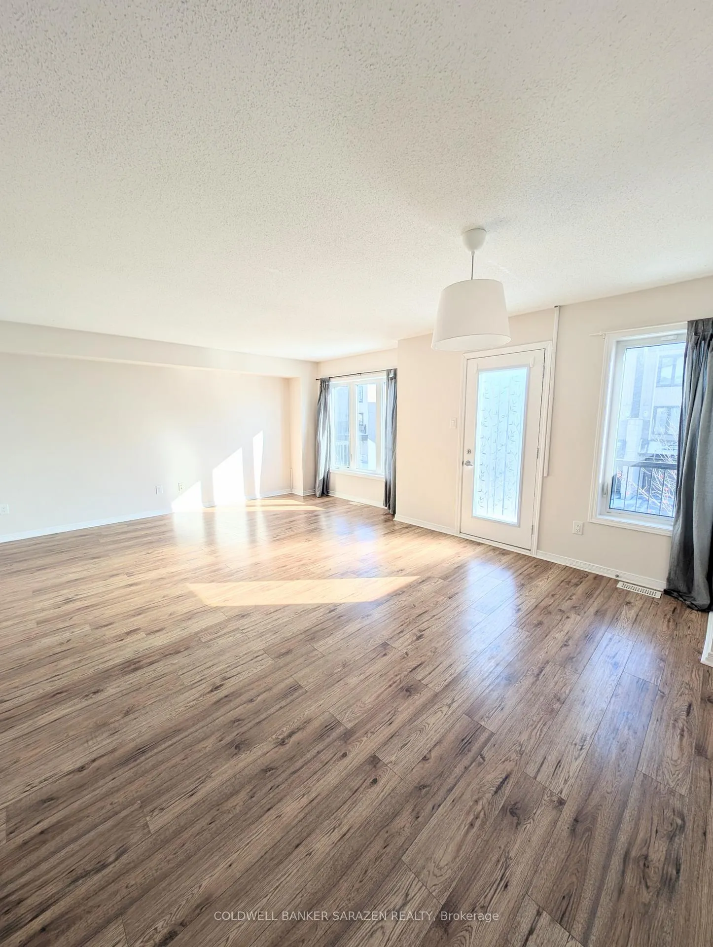 Photo 9 of 816 Element Private, Ottawa, Kanata - Emerald Meadows/Trailwest — HOMEH