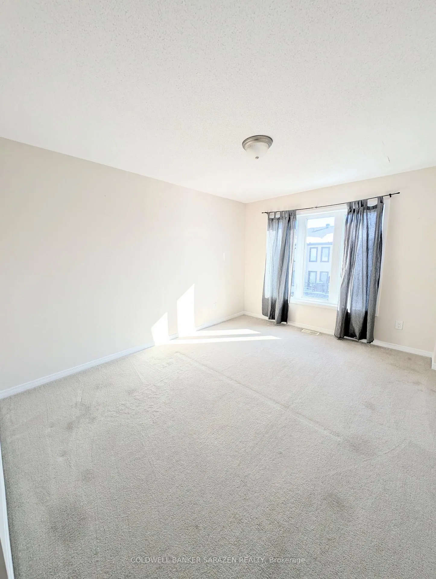 Photo 18 of 816 Element Private, Ottawa, Kanata - Emerald Meadows/Trailwest — HOMEH