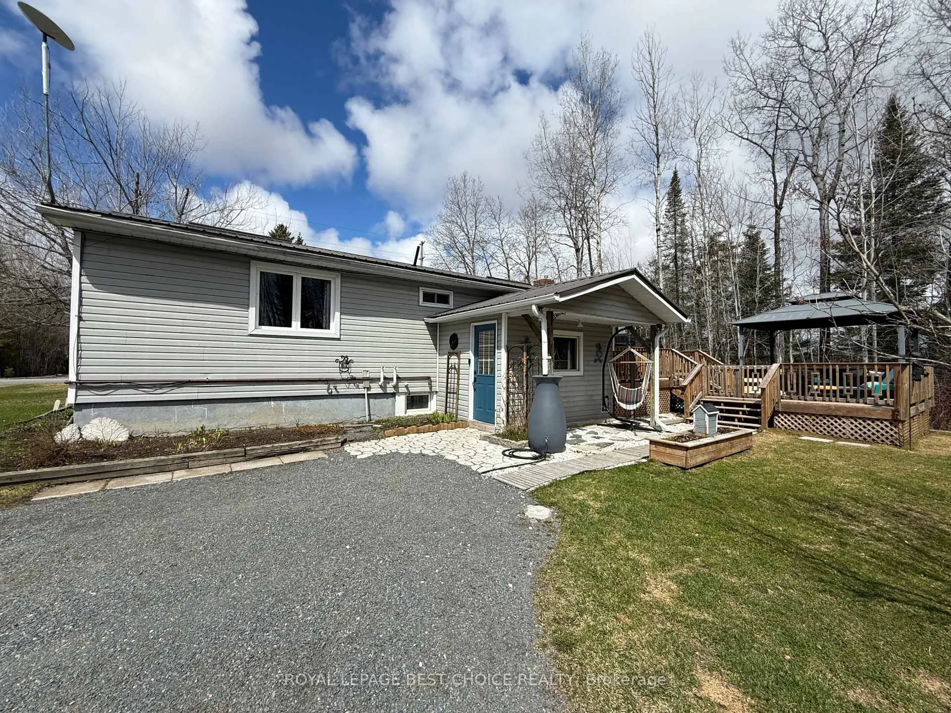 Photo 16 of 69 First Street, Englehart, Central Timiskaming — HOMEH
