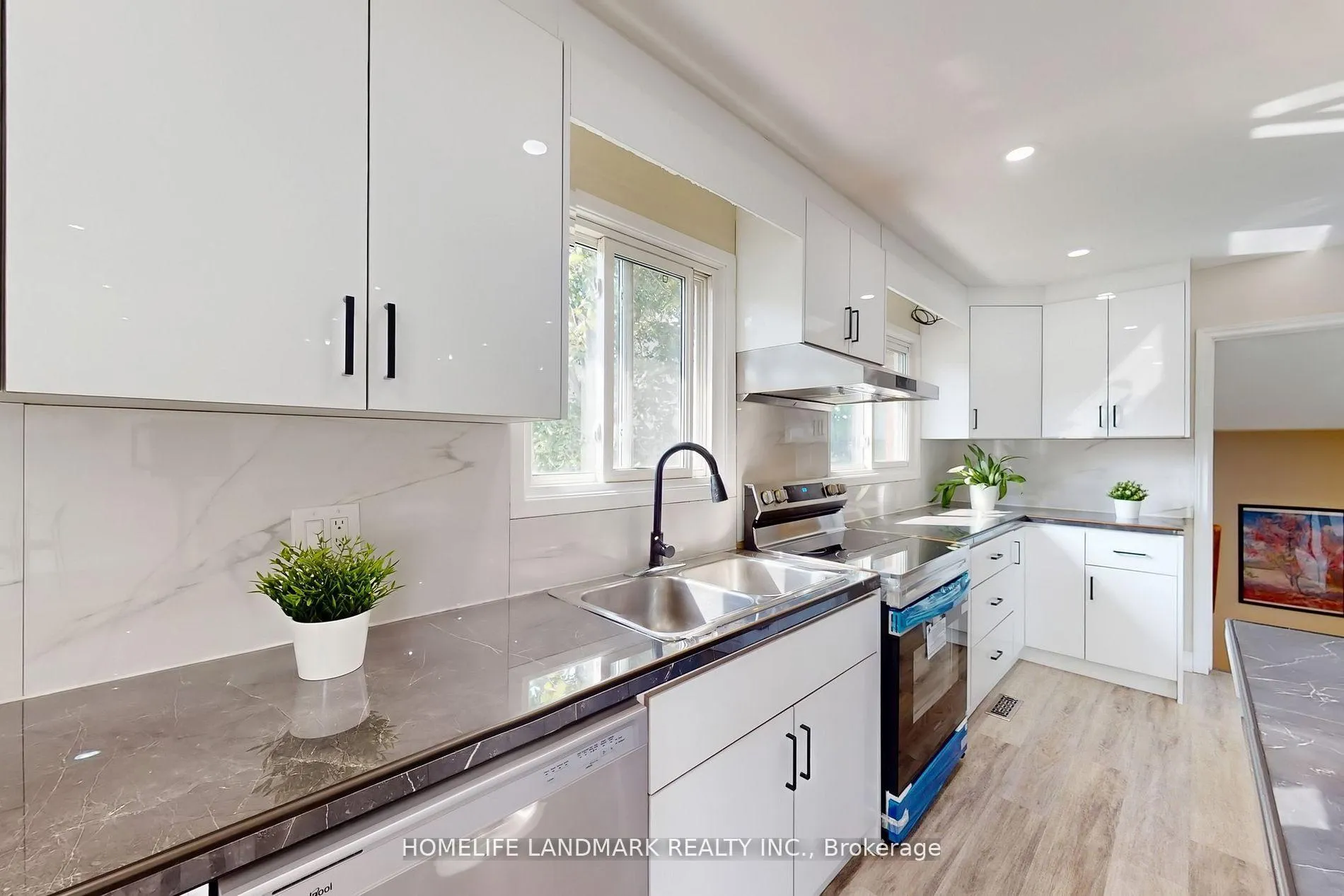 Photo 10 of 2203 Council Ring Road, Mississauga, Erin Mills — HOMEH