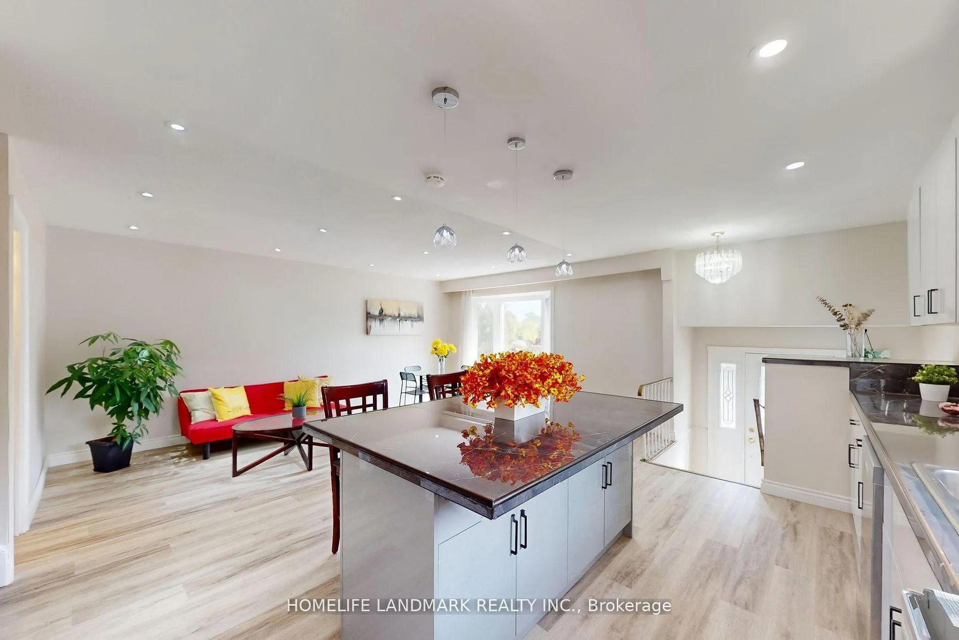 Photo 11 of 2203 Council Ring Road, Mississauga, Erin Mills — HOMEH