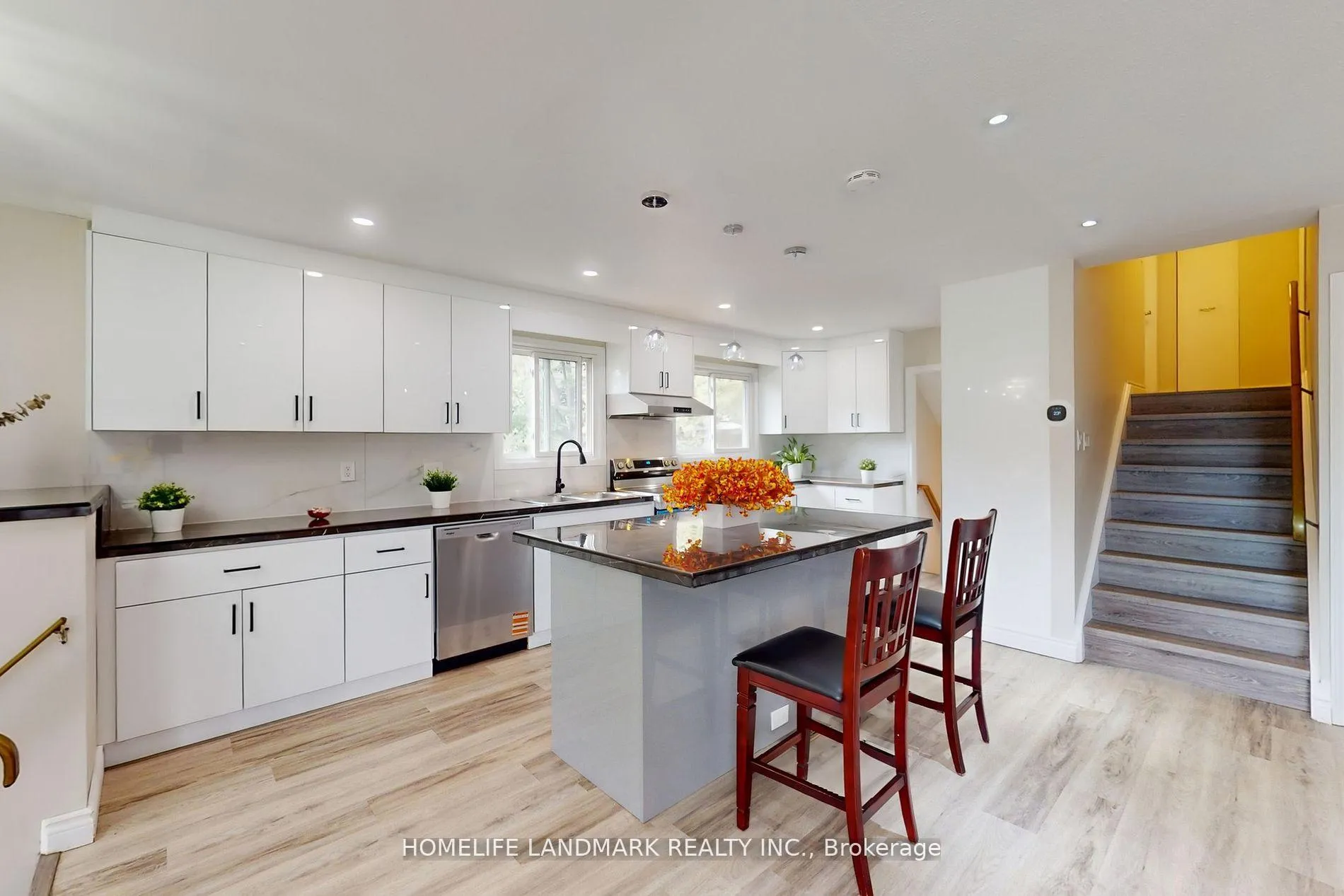 Photo 13 of 2203 Council Ring Road, Mississauga, Erin Mills — HOMEH