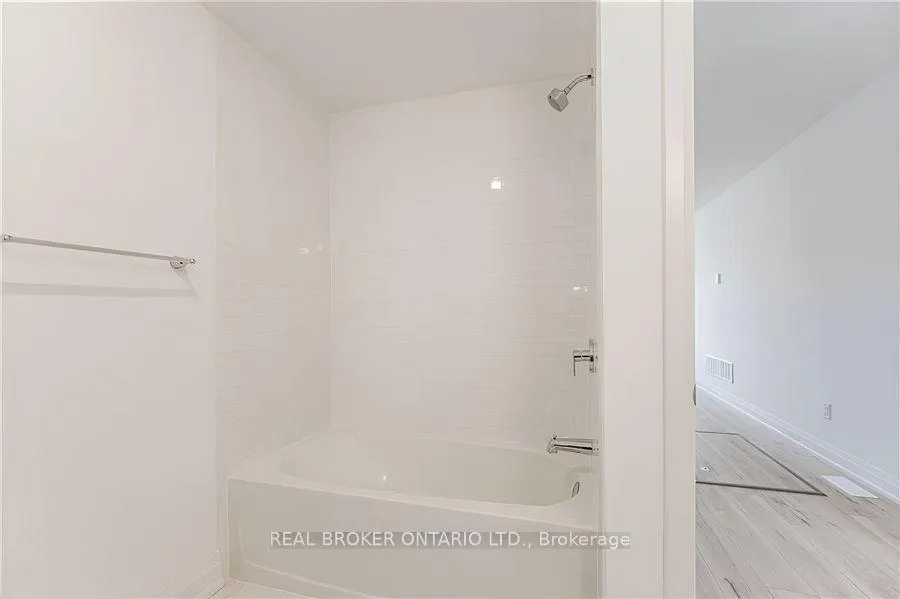 Photo 10 of Unit 1, 777 Beach Boulevard, Hamilton, Hamilton Beach — HOMEH