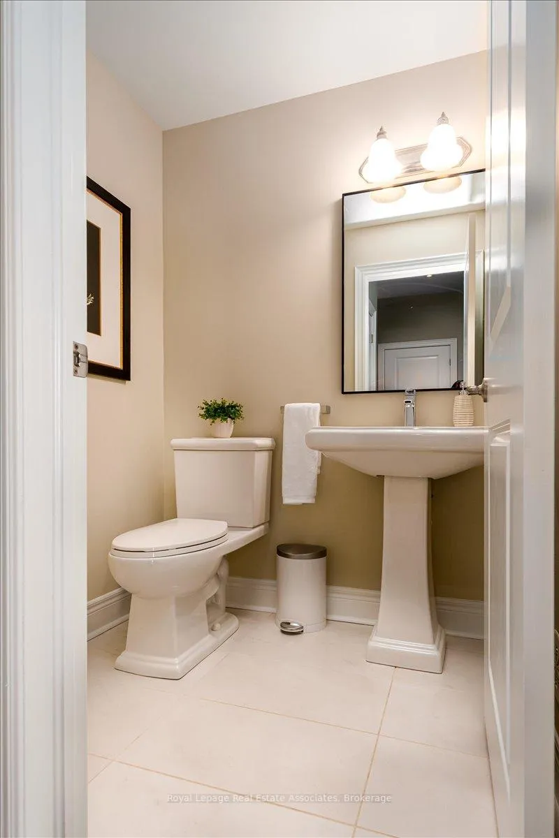 Photo 9 of 3040 Eberly woods Drive, Oakville, Glenorchy — HOMEH