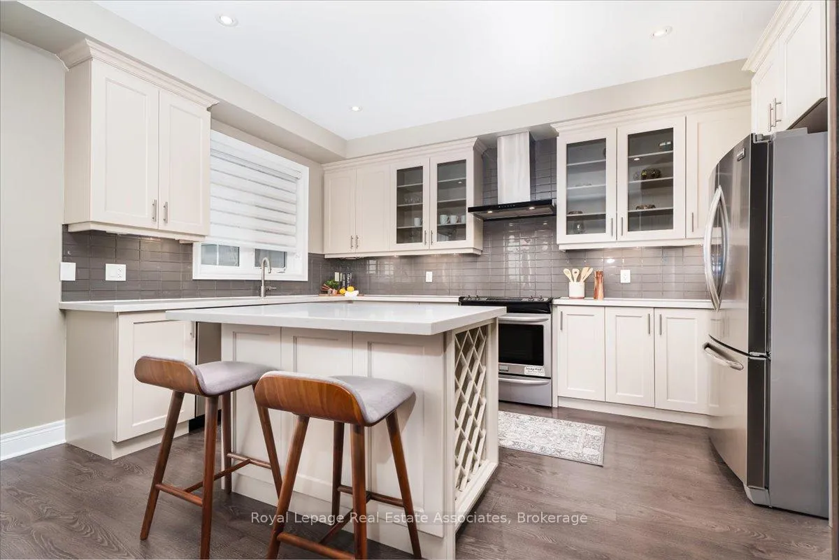 Photo 16 of 3040 Eberly woods Drive, Oakville, Glenorchy — HOMEH