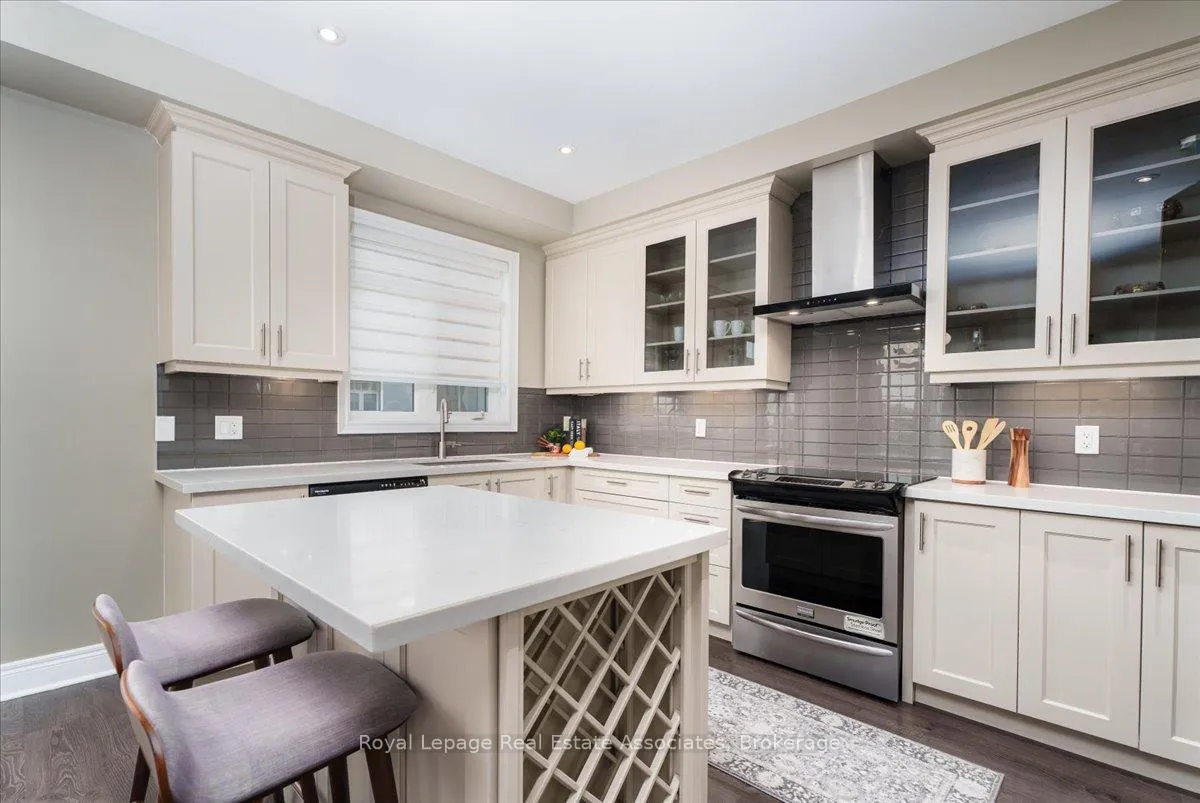 Photo 17 of 3040 Eberly woods Drive, Oakville, Glenorchy — HOMEH