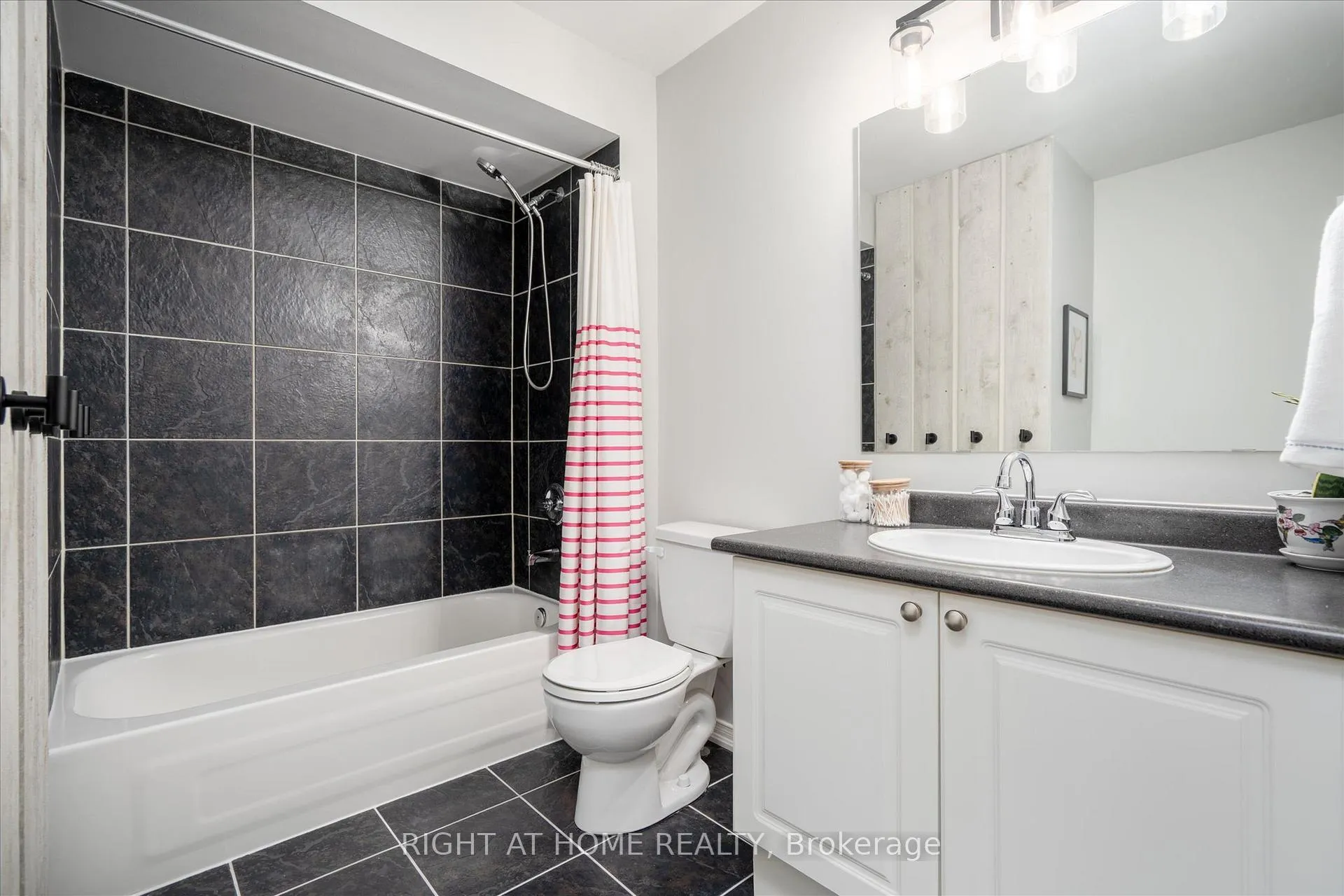 Photo 35 of 2396 Winlord Place, Oshawa, Windfields — HOMEH