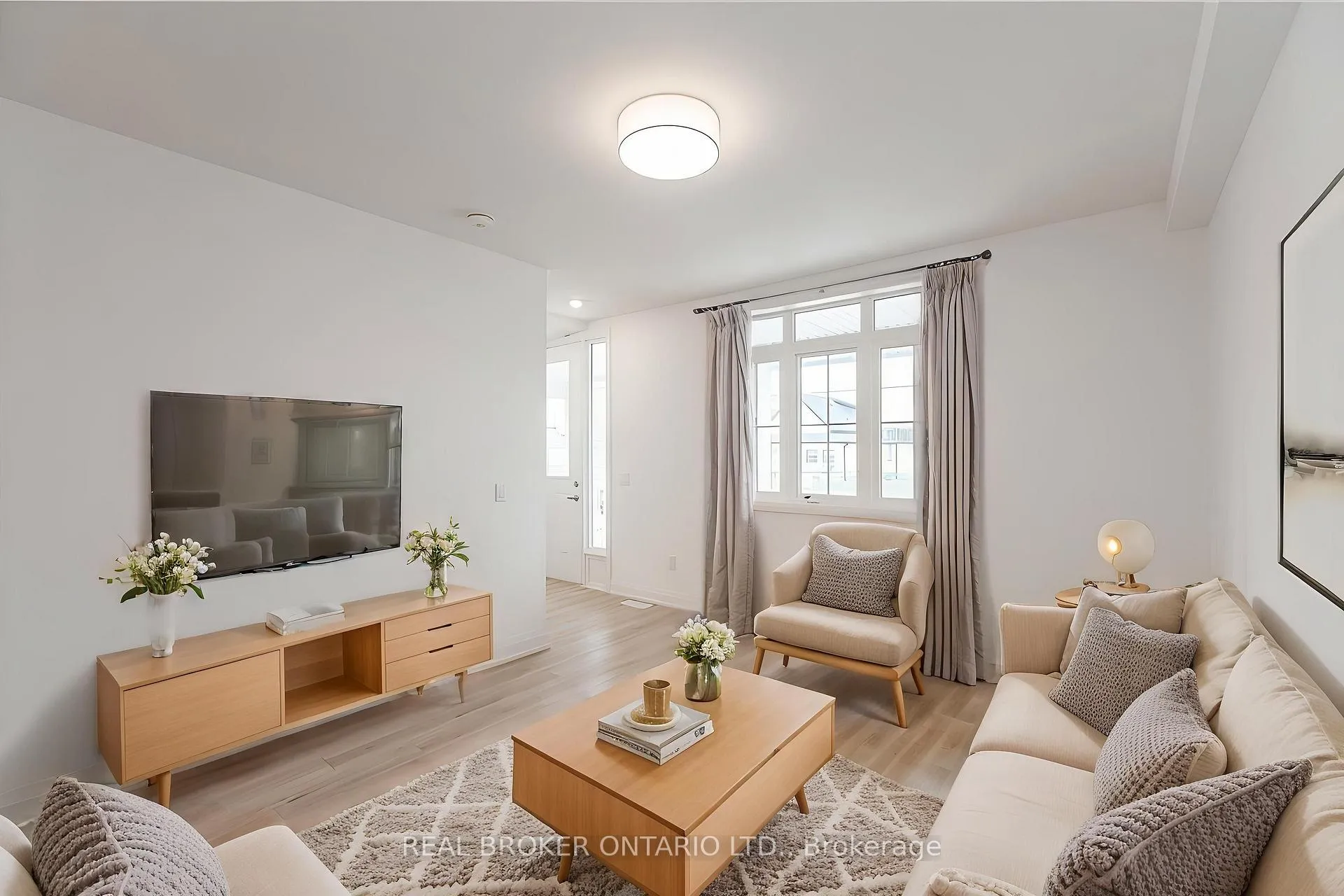 Photo 1 of Unit 2, 777 Beach Boulevard, Hamilton, Hamilton Beach — HOMEH