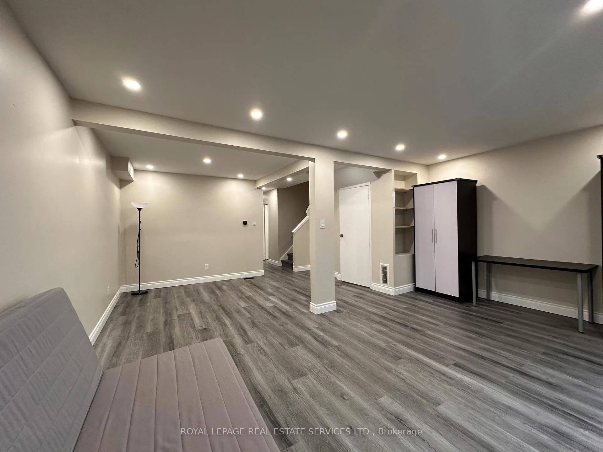 Photo 15 of 2079 The Collegeway, Mississauga, Erin Mills — HOMEH