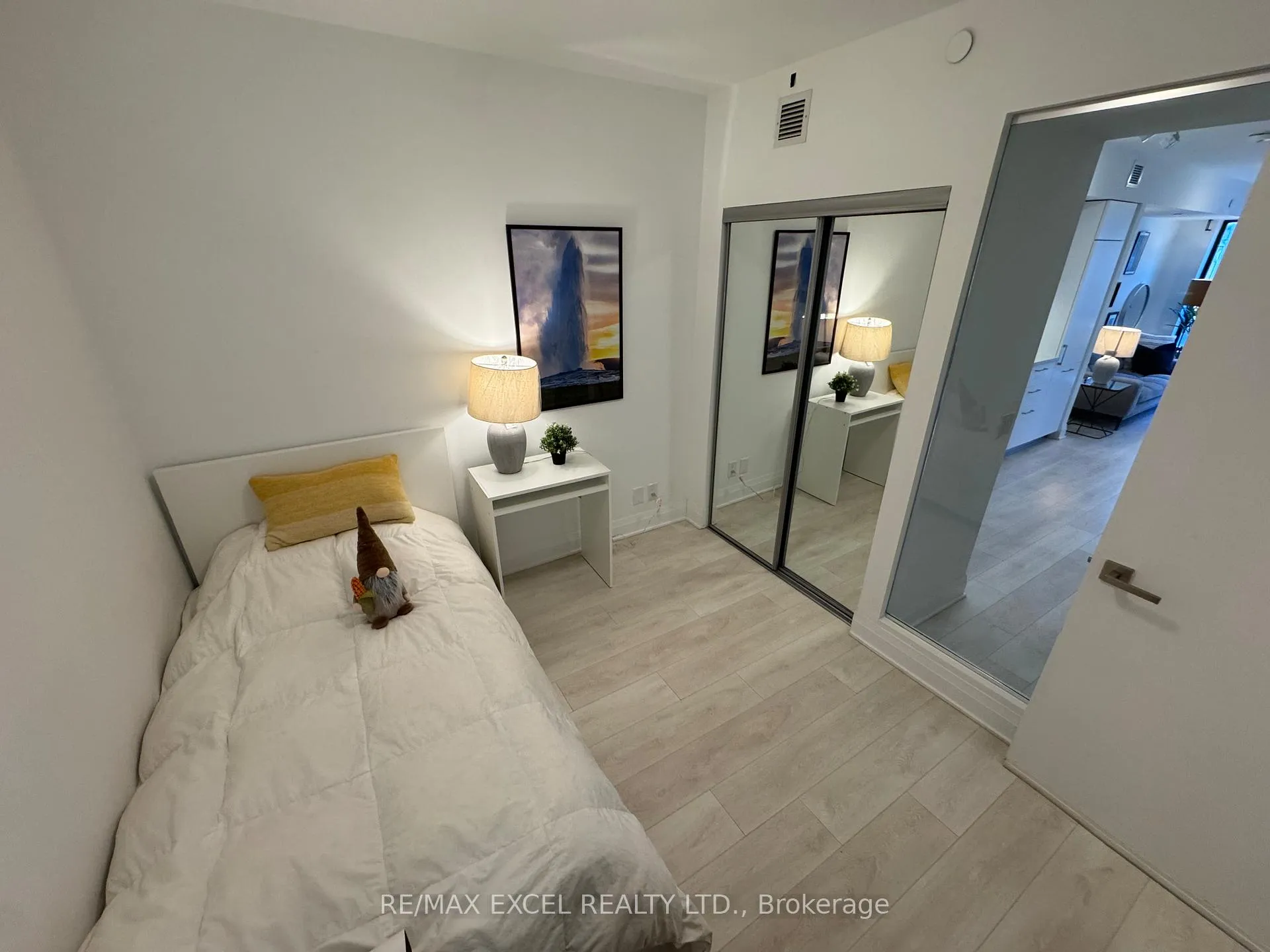 Photo 31 of Unit 303, 33 Frederick Todd Way, Toronto, Leaside — HOMEH