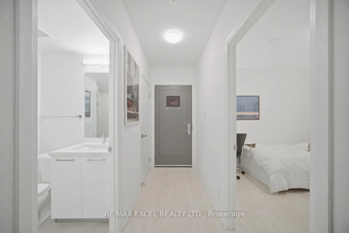 Photo 38 of Unit 303, 33 Frederick Todd Way, Toronto, Leaside — HOMEH