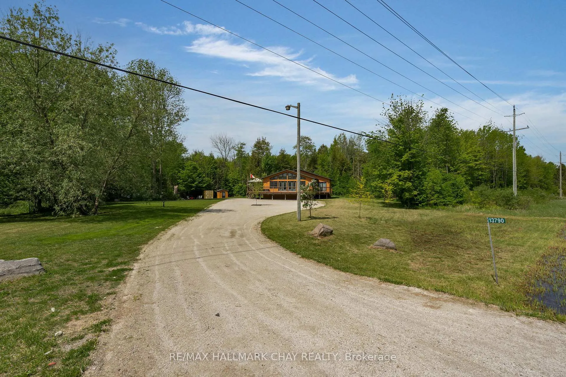 Photo 3 of 13790 County 27 Road, Springwater, Rural Springwater — HOMEH