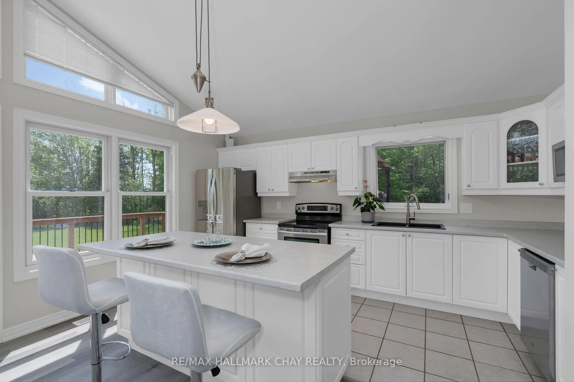 Photo 5 of 13790 County 27 Road, Springwater, Rural Springwater — HOMEH