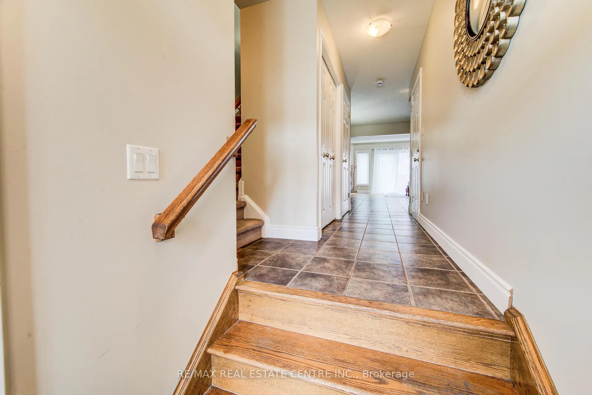 Photo 6 of Unit 7, 330 Dearborn Boulevard, Waterloo — HOMEH