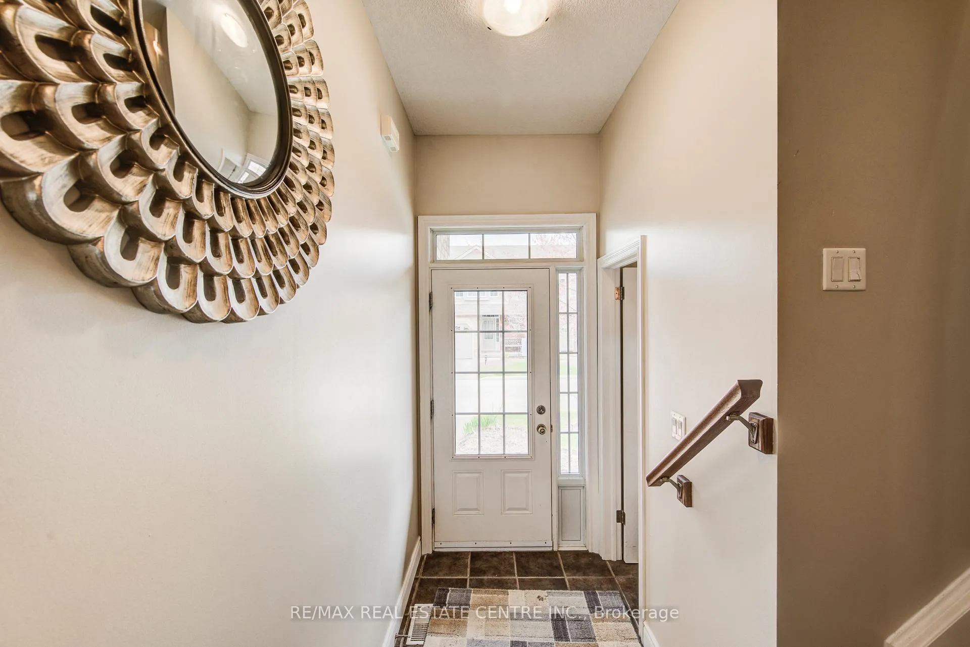 Photo 7 of Unit 7, 330 Dearborn Boulevard, Waterloo — HOMEH