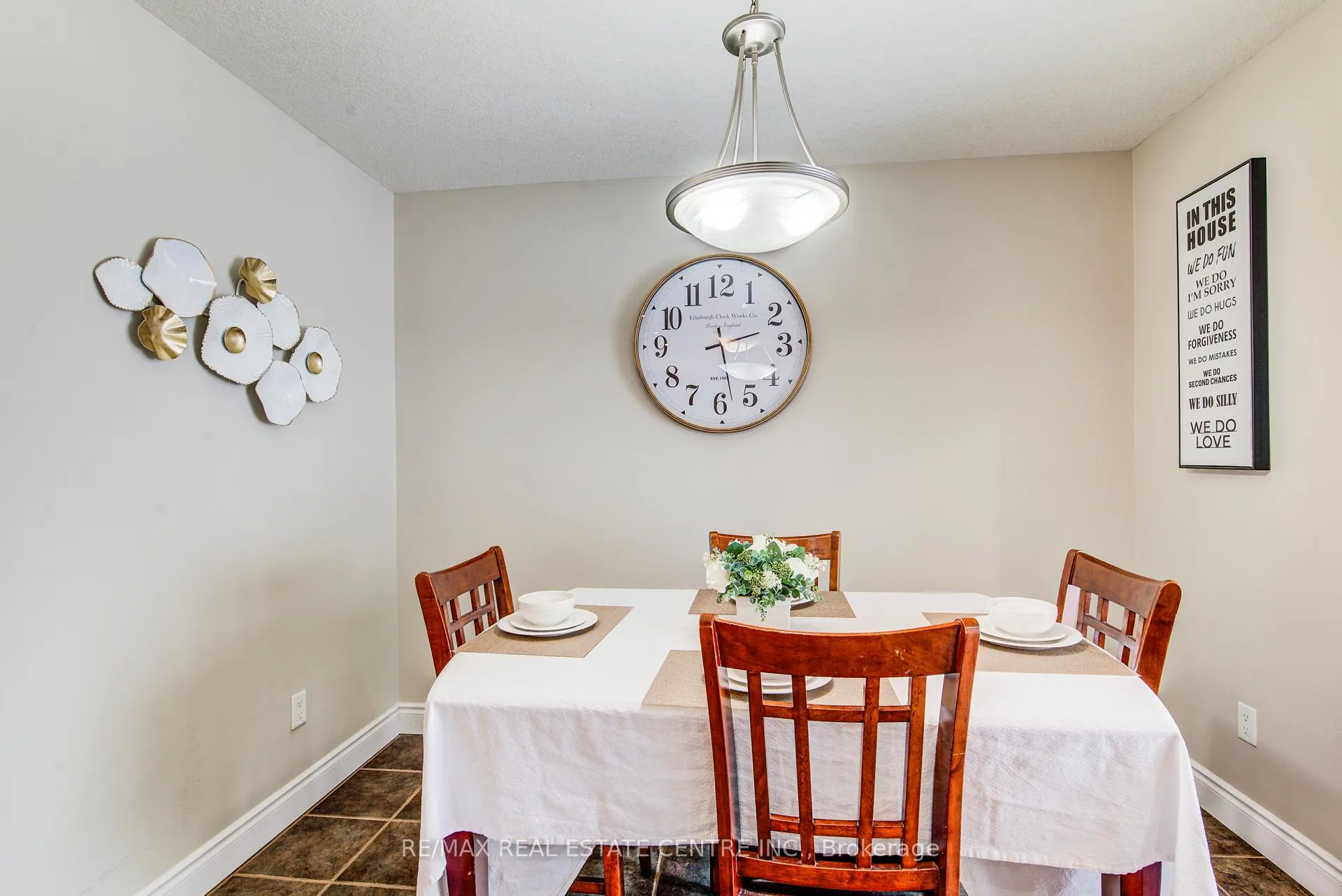Photo 12 of Unit 7, 330 Dearborn Boulevard, Waterloo — HOMEH