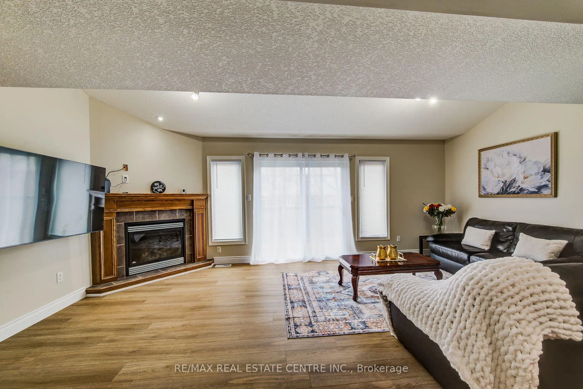 Photo 19 of Unit 7, 330 Dearborn Boulevard, Waterloo — HOMEH