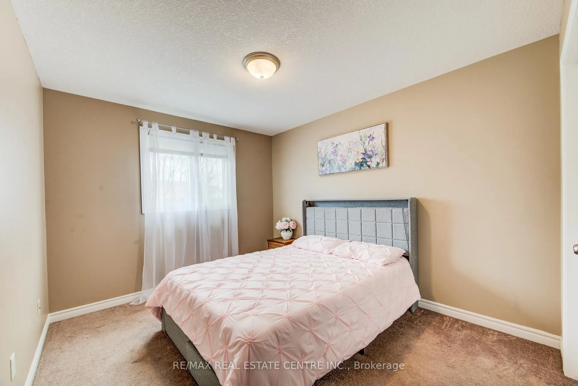 Photo 29 of Unit 7, 330 Dearborn Boulevard, Waterloo — HOMEH