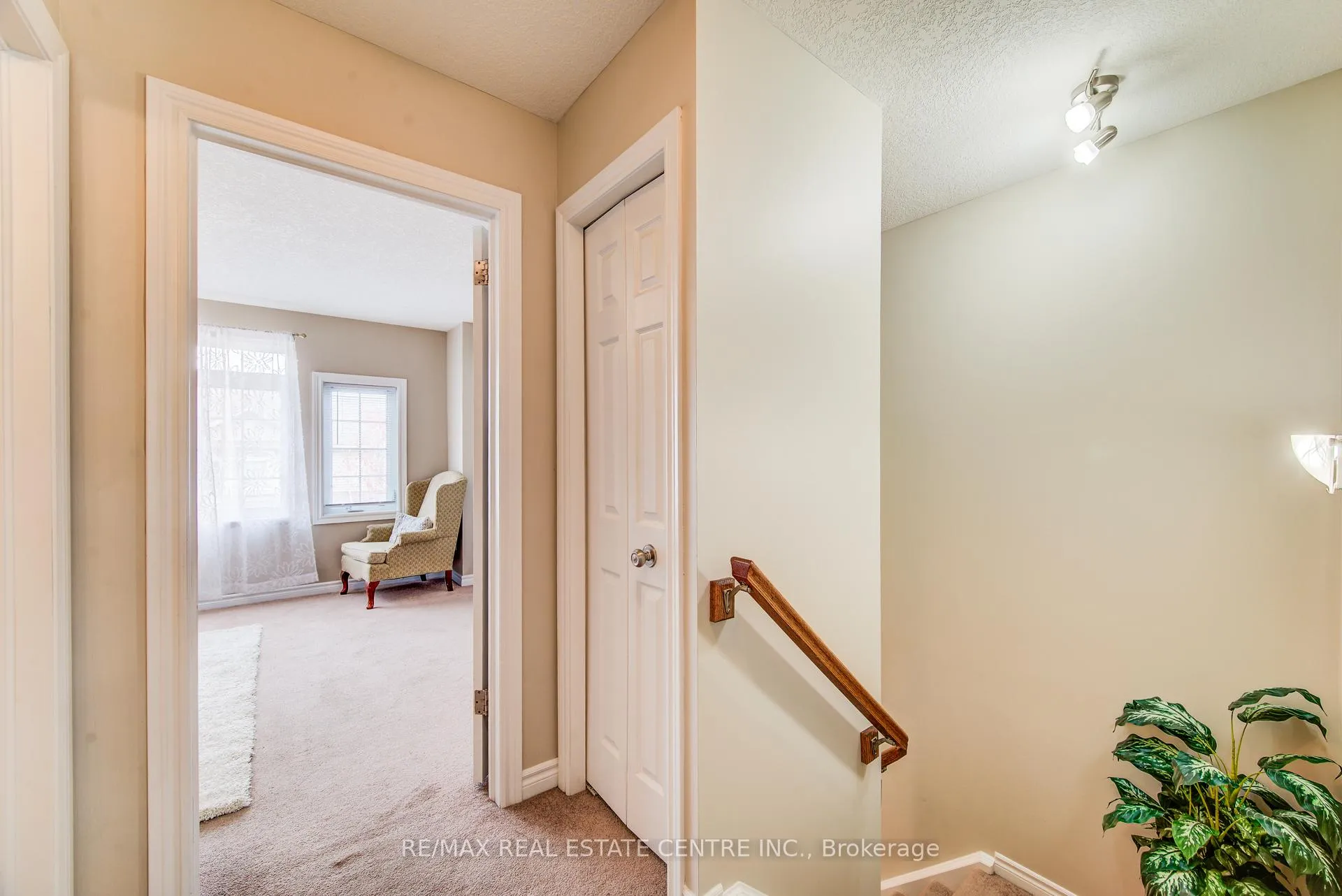 Photo 33 of Unit 7, 330 Dearborn Boulevard, Waterloo — HOMEH