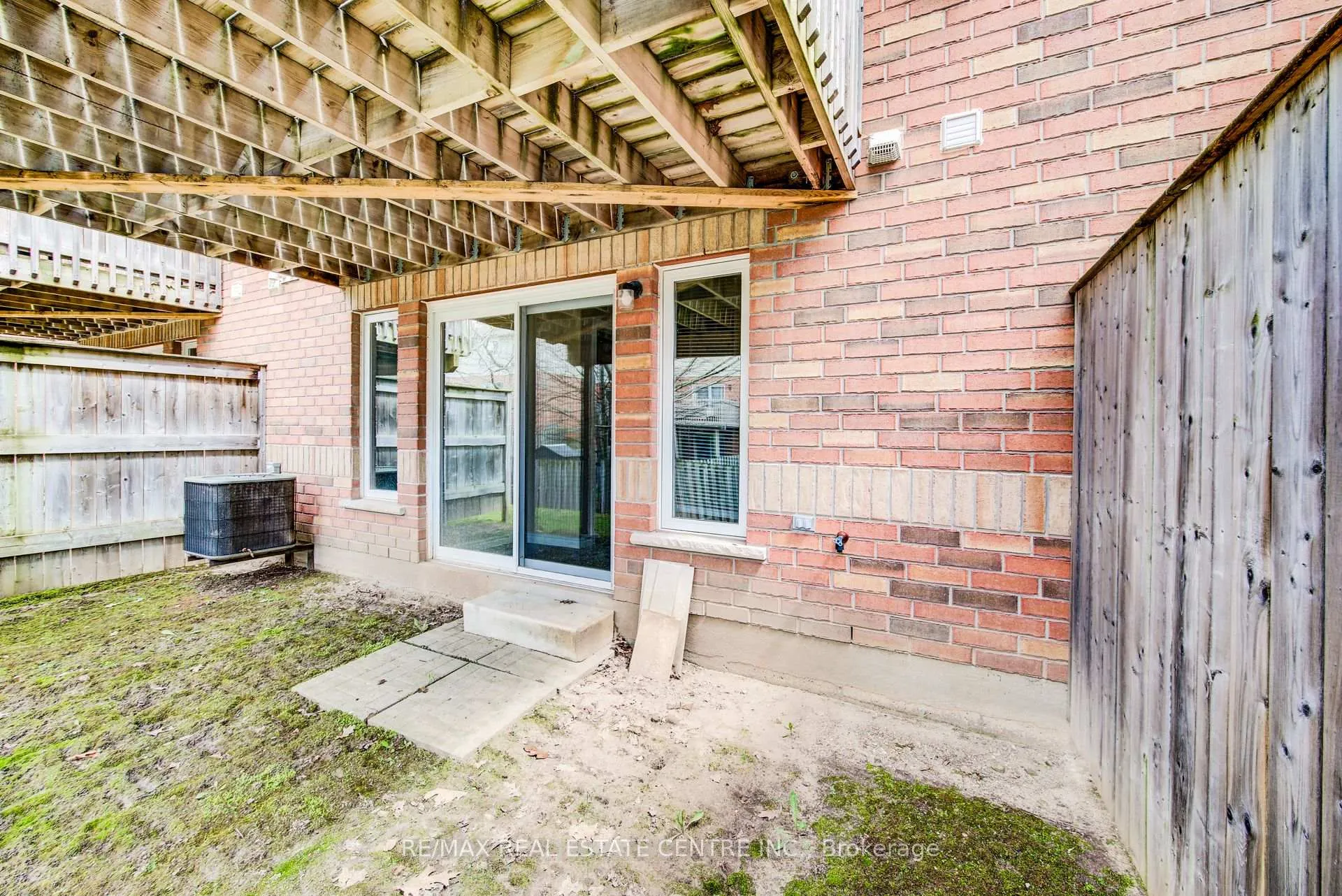 Photo 48 of Unit 7, 330 Dearborn Boulevard, Waterloo — HOMEH