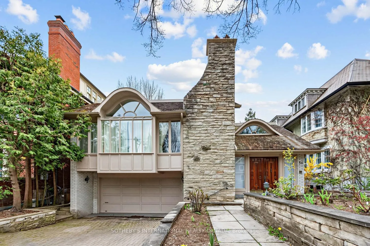 Photo 2 of 36 Hawthorn Avenue, Toronto, Rosedale-Moore Park — HOMEH