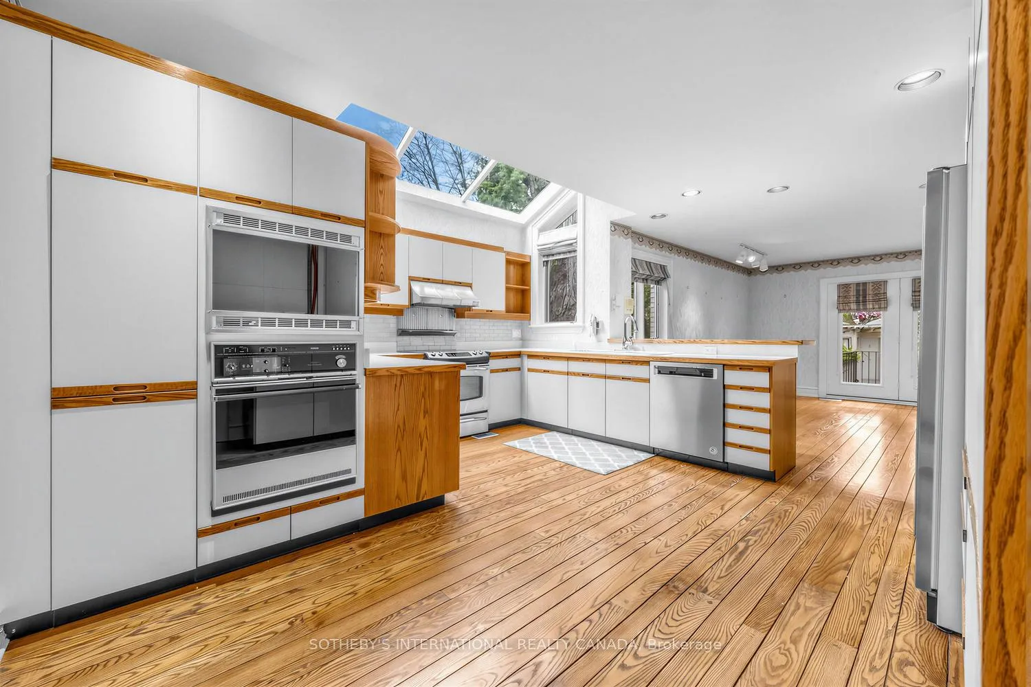 Photo 11 of 36 Hawthorn Avenue, Toronto, Rosedale-Moore Park — HOMEH