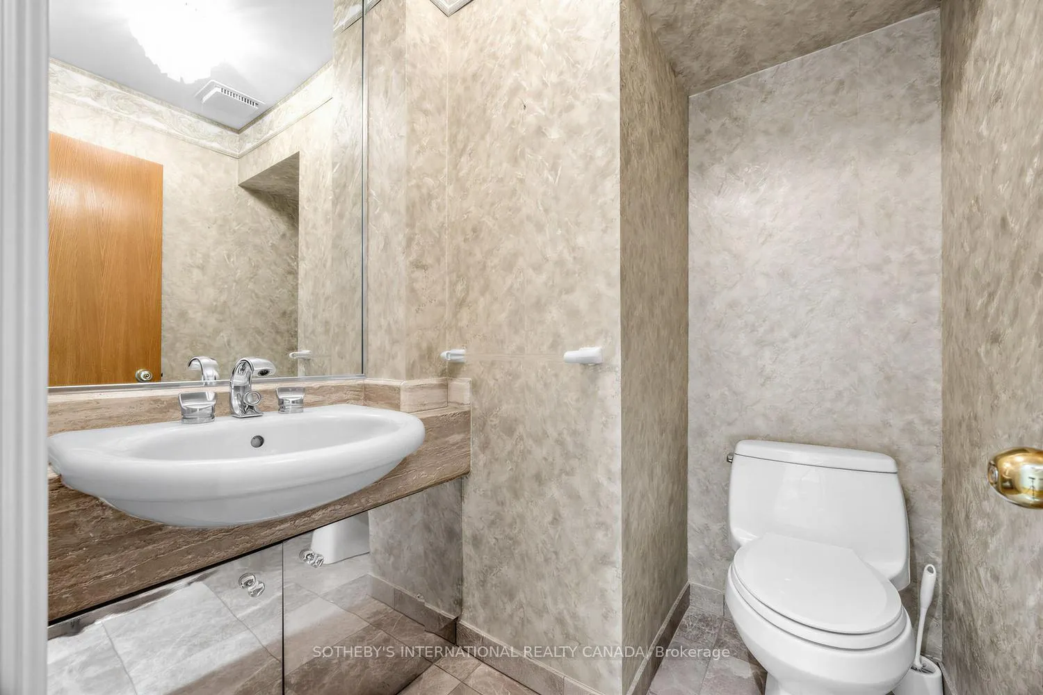 Photo 16 of 36 Hawthorn Avenue, Toronto, Rosedale-Moore Park — HOMEH